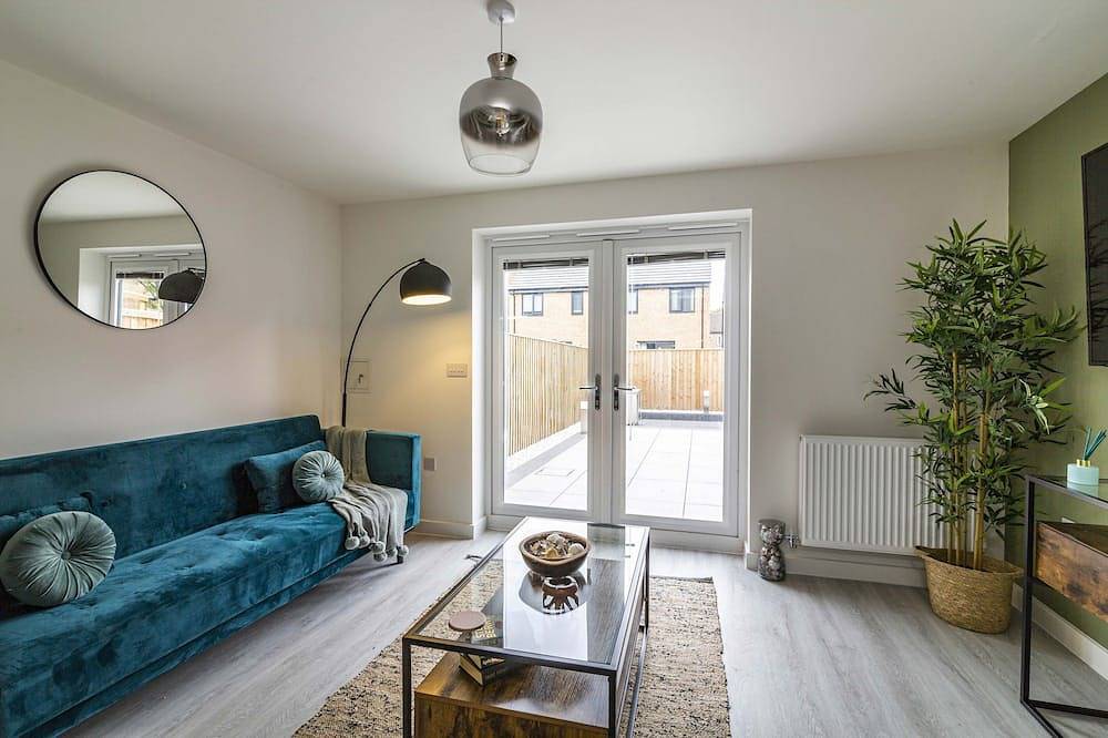 A homely, open 2bed self contained House w/ parking in Nottingham, Midlands del Este