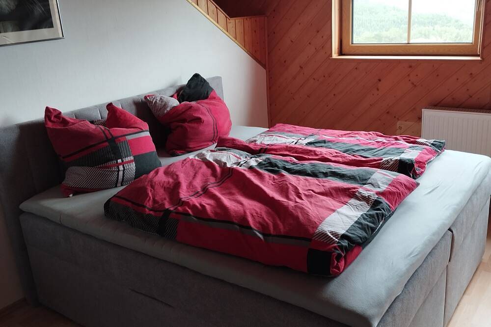 Ganze Wohnung, Ferienwohnung \"Zur Schönen Aussicht\" ruhig gelegen in Buchen, Neckar-Odenwald-Kreis
