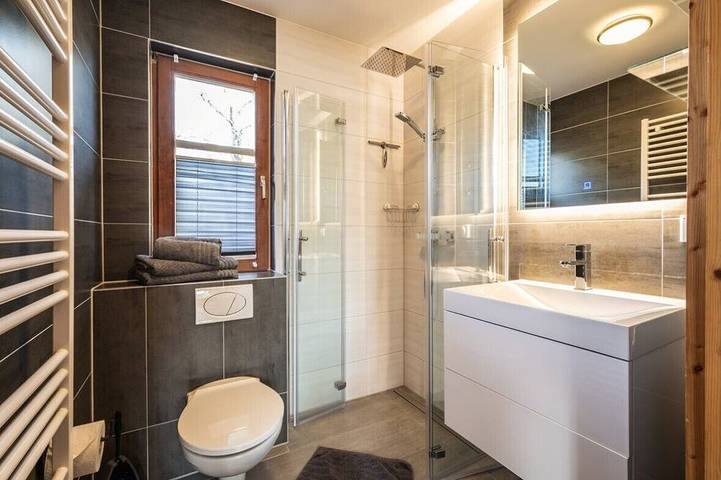 Ferienwohnung für 5 Personen, mit Balkon und Garten sowie Sauna in Mitwitz