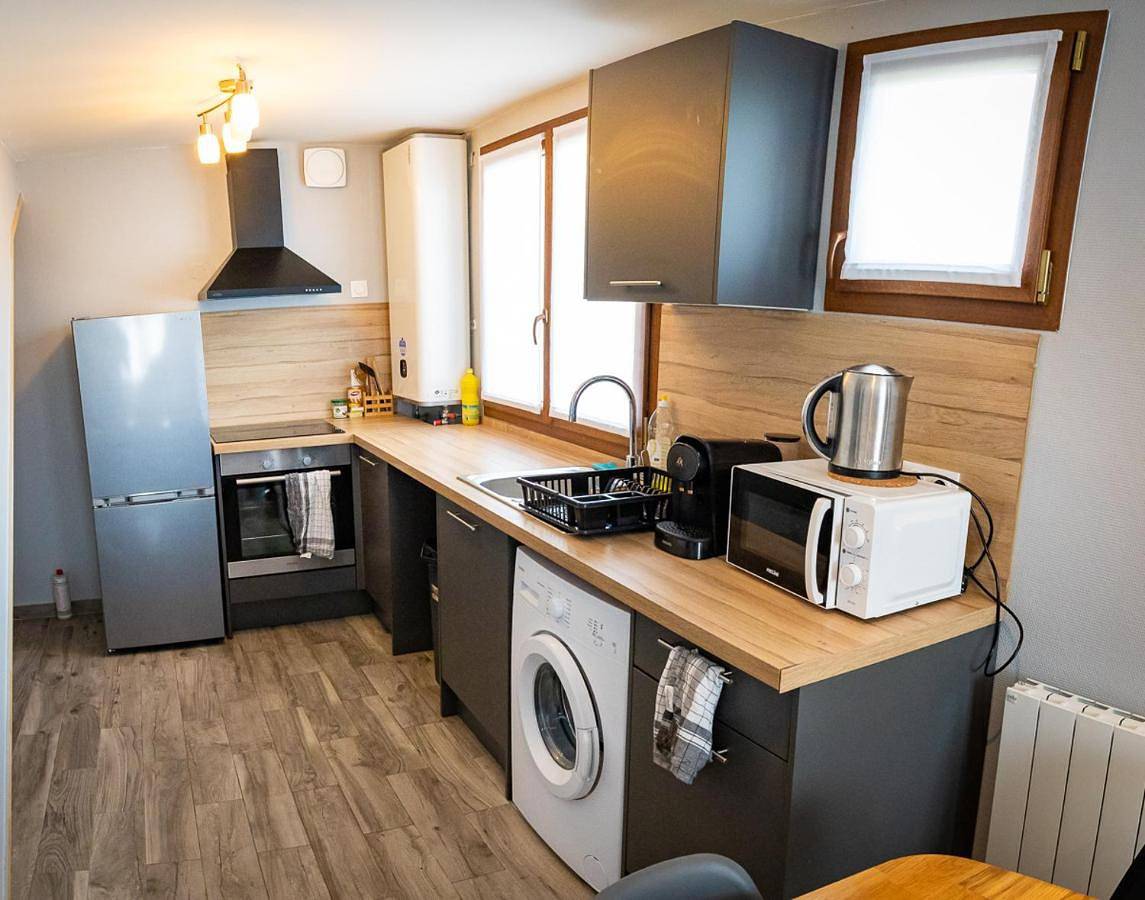 Twin Room in Villeneuve-le-Roi, Val-de-Marne