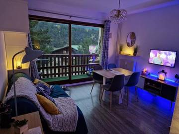 Gîte pour 2 personnes, avec vue et balcon dans Gréolières les Neiges