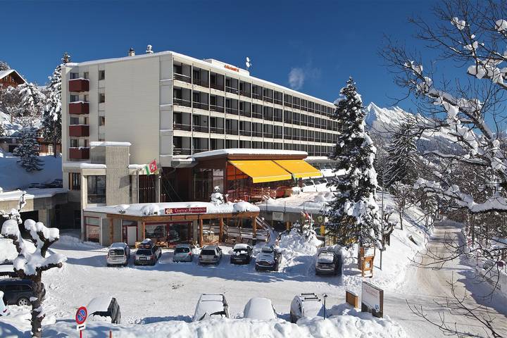 Hôtel pour 5 personnes, avec balcon ainsi que sauna et jacuzzi, adapté aux familles à Leysin - 2