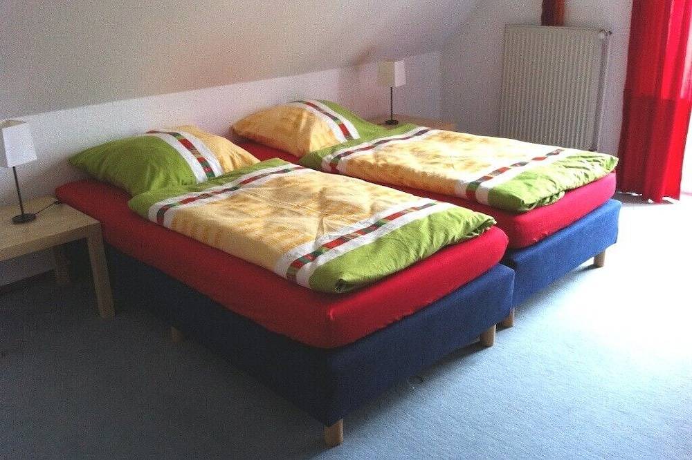 Ganze Wohnung, Schöne, hochwertige 3-Zimmer-Ferienwohnung (4*) in der Nähe der Kieler Förde in Flintbek, Rendsburg-Eckernförde