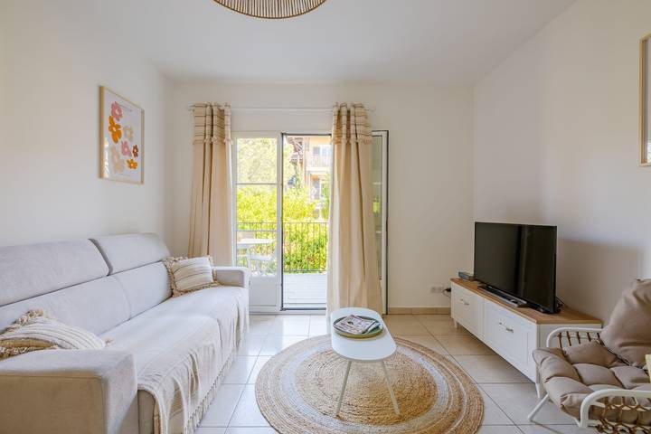 Gîte pour 4 personnes, avec Balcon et Piscine à La Croix-Valmer - 3