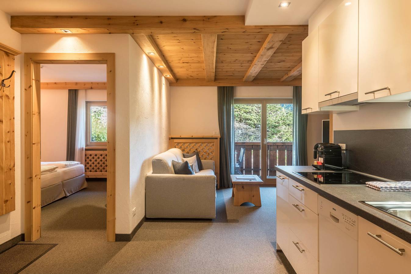 Apartamento entero, Apartamento 'Cesa Sassela' con vistas a la montaña, sauna, piscina, jardín, balcón y Wi-Fi in Ortisei, Dolomiti Superski