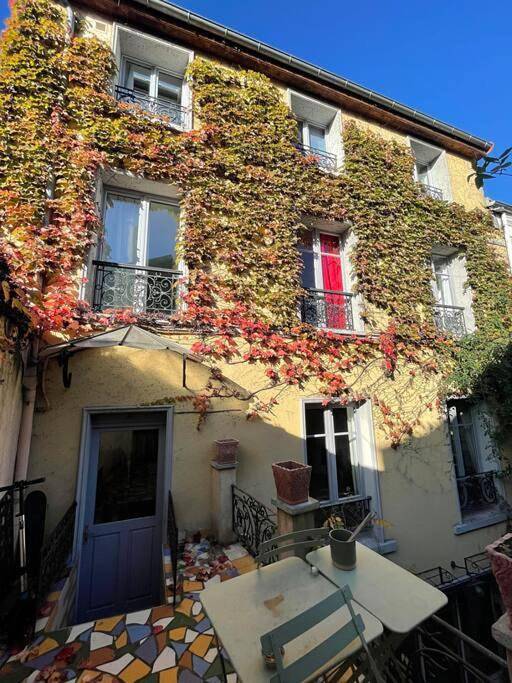 Location de vacances pour 7 personnes, avec vue et jardin à Les Lilas - 2