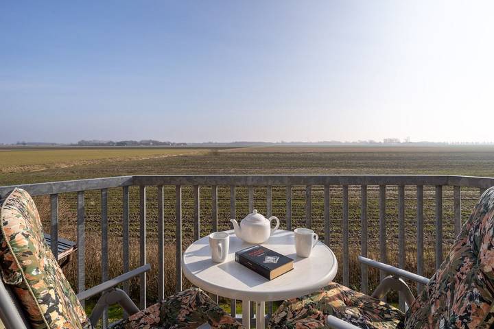 Ferienwohnung für 4 Personen, mit Ausblick und Balkon in Stinteck