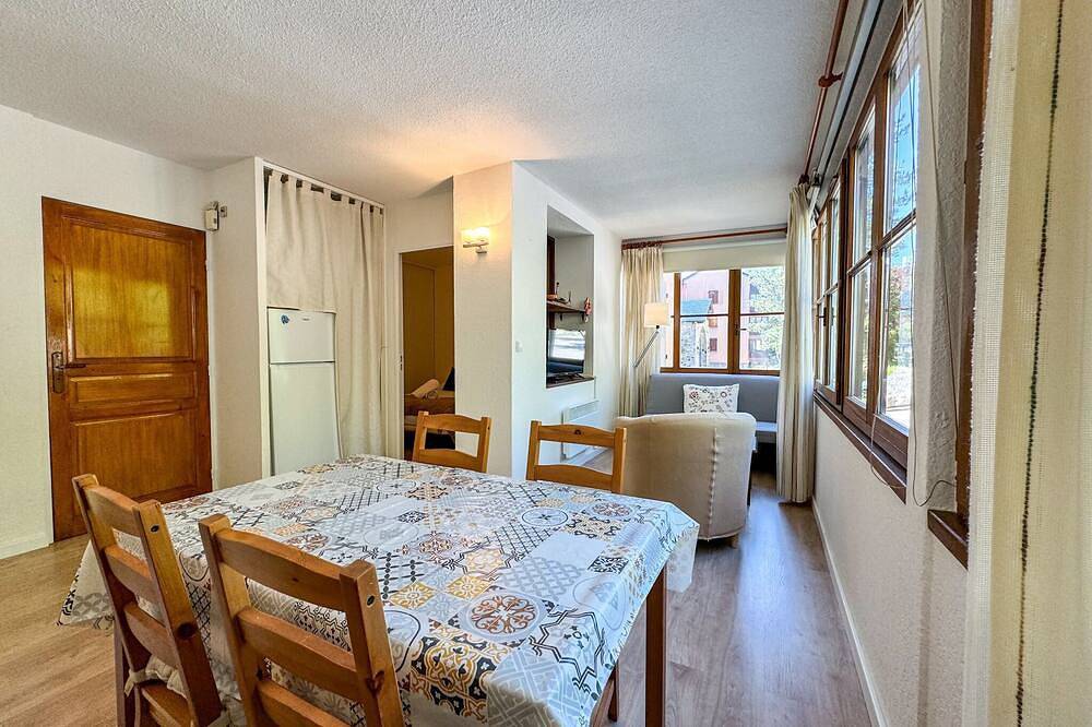 Entire apartment, The Montana Park racó in Enveitg, Prades region