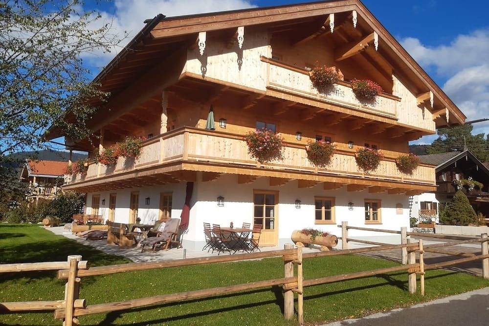 Entire apartment, Ferienwohnung Kohlröserl - Ferienwohnungen Bergbleamal in Rottach-Egern, Bavarian Alps