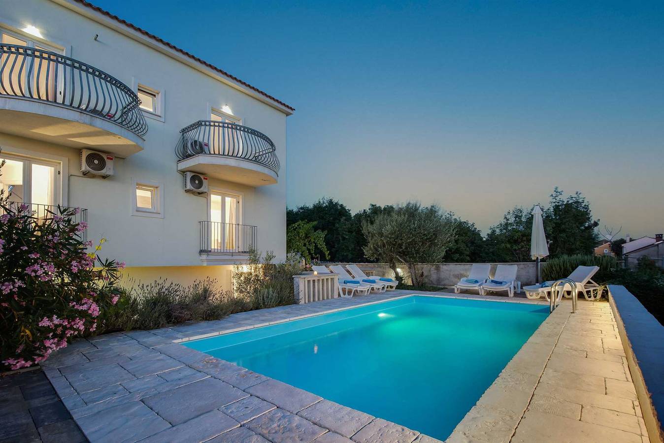 Villa per 16 persone con panorama in Linardici, Krk (Croazia)