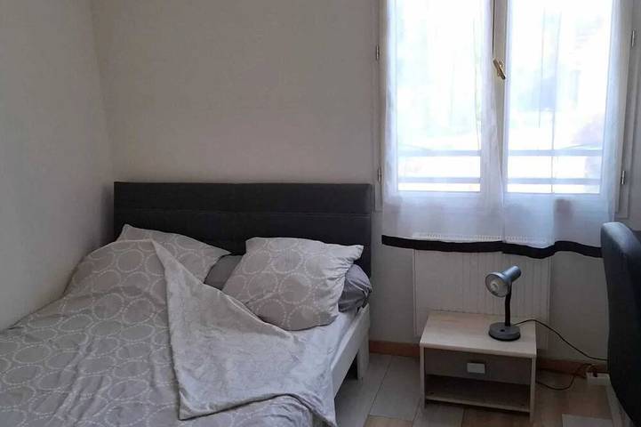 Location de vacances pour 9 personnes, avec jardin et terrasse, animaux acceptés à Le Mée-sur-Seine - 4