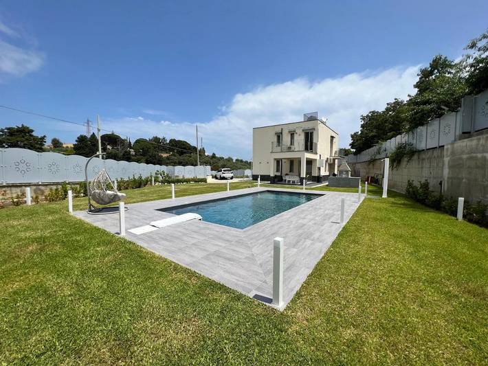 Appartement de vacances pour 6 personnes, avec piscine ainsi que terrasse et jardin - 1