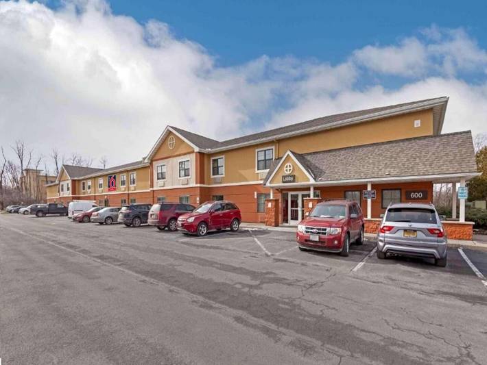 Ganze Wohnung, 1 Kingsize-bett | Mob Acc Ri Shwr Ste Nsmk Ktchn in Ontariosee