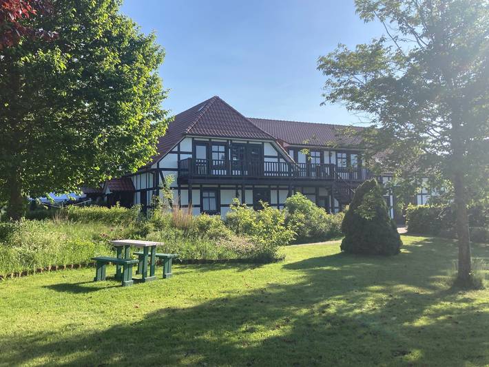 Ferienwohnung für 5 Personen, mit Balkon und Terrasse sowie Garten und Seeblick in Mecklenburgische Schweiz