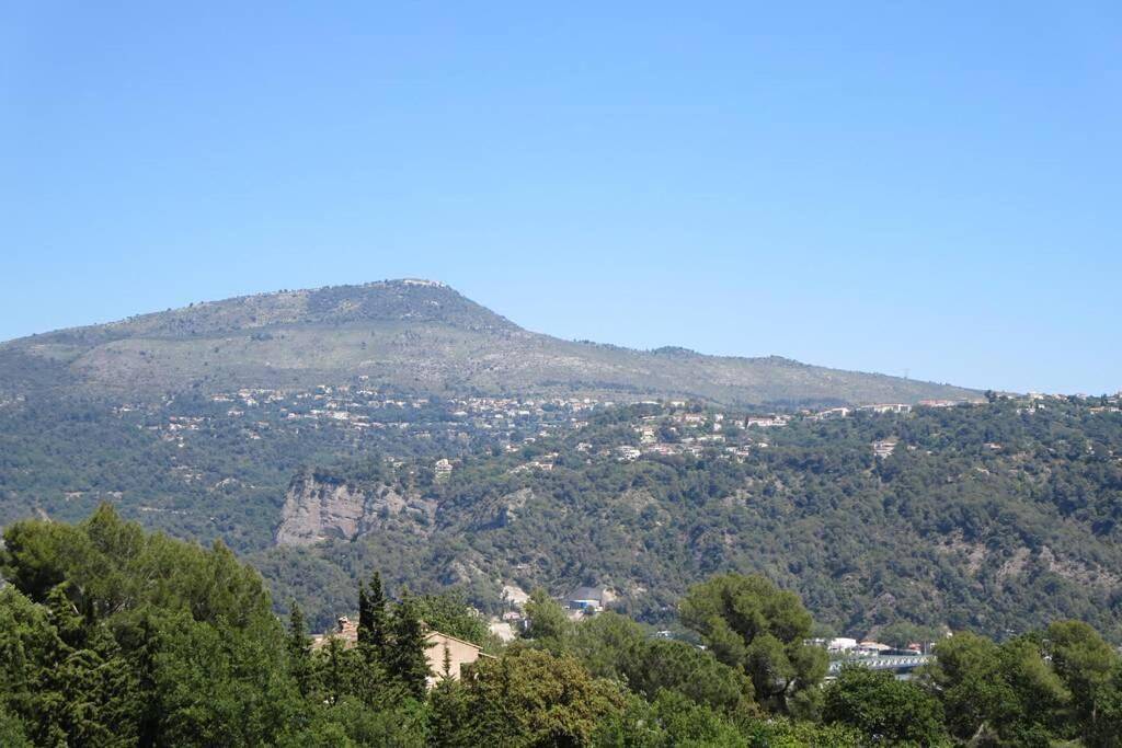 Appartement entier, 2P entre mer et montagne in Gattières, Côte méditerranéenne (France)