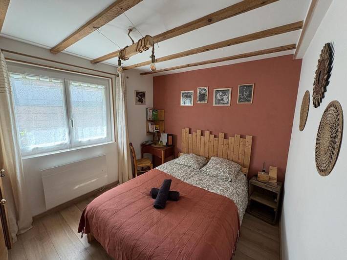 Gîte pour 2 personnes, avec jardin et terrasse à Val-Suzon