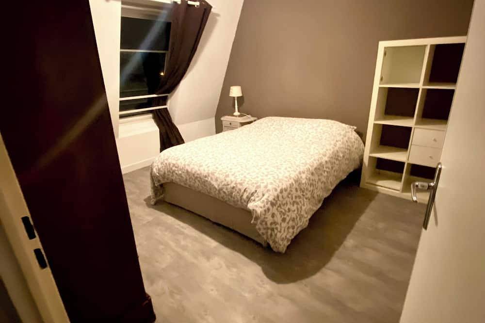 Entire apartment, Country in the city in Villeneuve-d'Ascq, Lille region