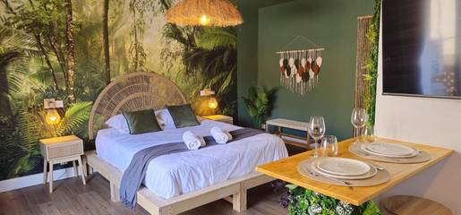 Gîte pour 2 personnes, avec jacuzzi et terrasse à Port-de-Bouc