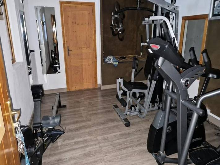 Gîte pour 8 personnes, avec piscine ainsi que balcon et sauna, adapté aux familles à Oz - 2