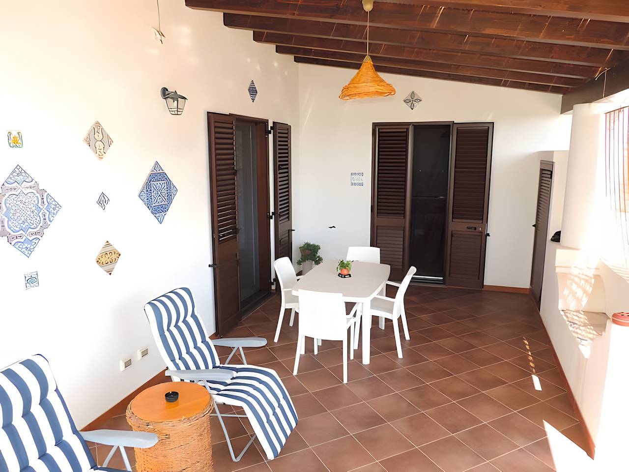 Ganze Wohnung, Apartment 'Maiolica' mit Meerblick, Wlan und Klimaanlage in Lipari