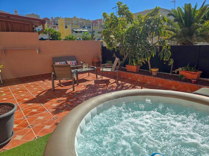 Villa pour 4 personnes, avec piscine ainsi que jacuzzi et terrasse à Arona - 2