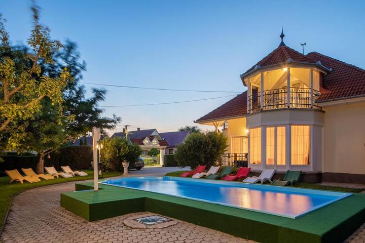 Ferienwohnung für 3 Personen, mit Garten und Pool, mit Haustier in Keszthely