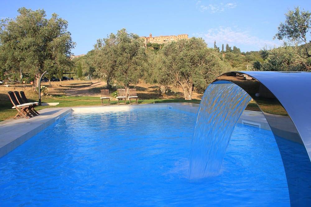 Landhaus, liebevoll renoviert im Olivenhain, großer Panorama Pool, Klima Anlage in Caldana, Gavorrano