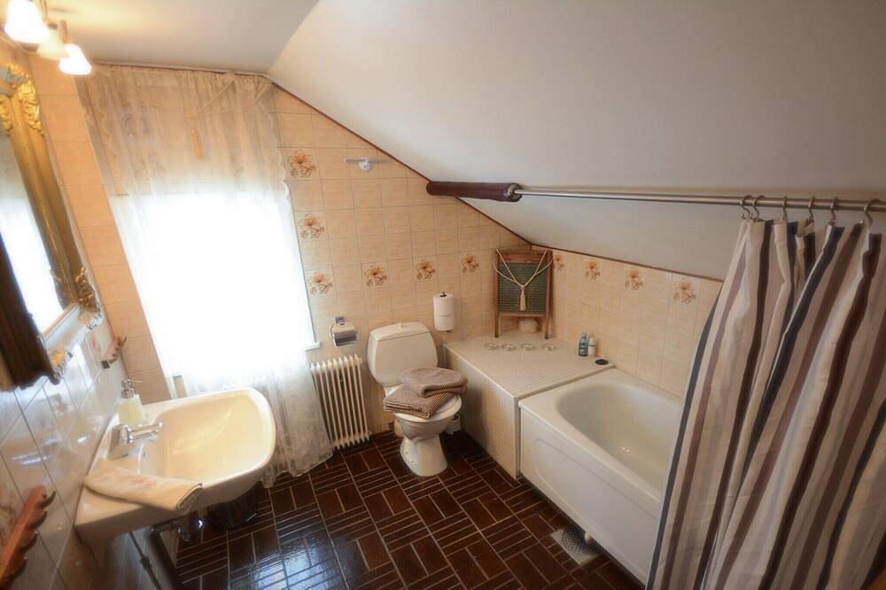 Landhaus, ideal für große Familien in Sala, Västmanland