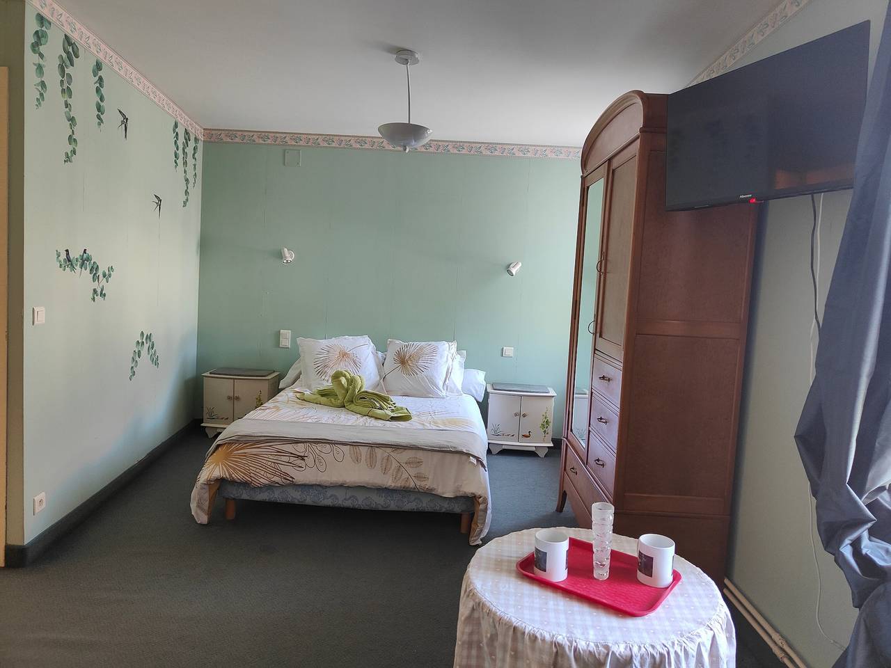 “Domaine du Chêne” Room with Shared Terrace, Balcony & Wi-Fi in La Vôge-les-Bains, Épinal region