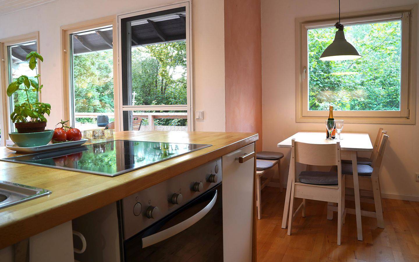 Ferienhaus "Sjö Hus" in Köhn: Strandnah mit Sauna, Garten & Kaminofen in Köhn, Südliche Ostseeküste