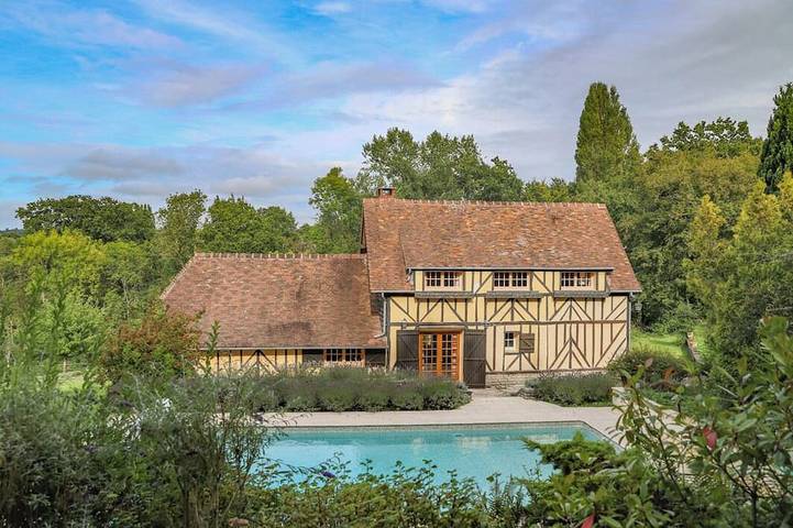Gîte pour 8 personnes, avec Terrasse et Jardin