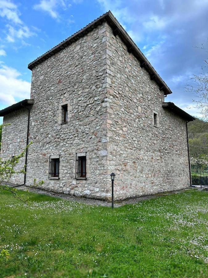 Maison d’hôte pour 2 personnes, avec Terrasse ainsi que Jardin et Vue dans Rasiglia