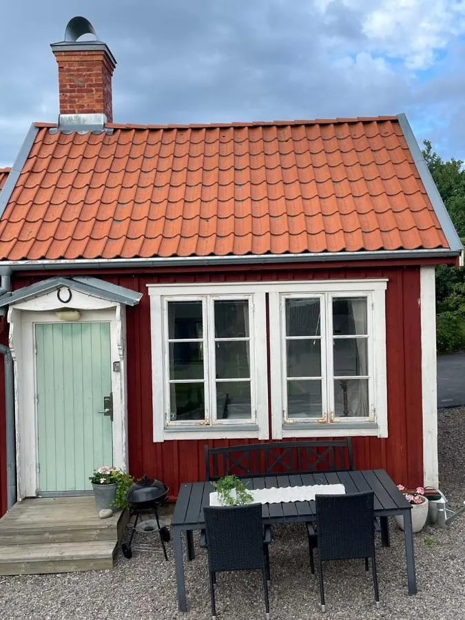 Gästehaus für 2 Personen, mit Terrasse und Garten - 1
