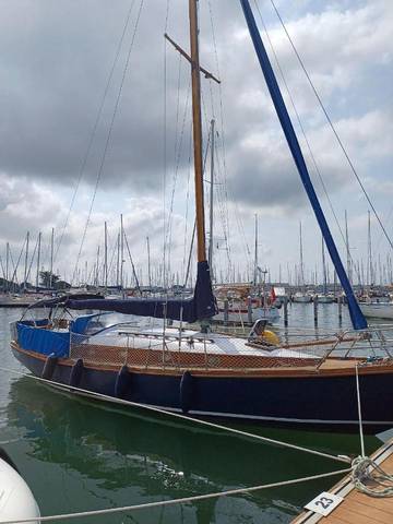 Bateau pour 4 personnes, avec terrasse dans le Gard