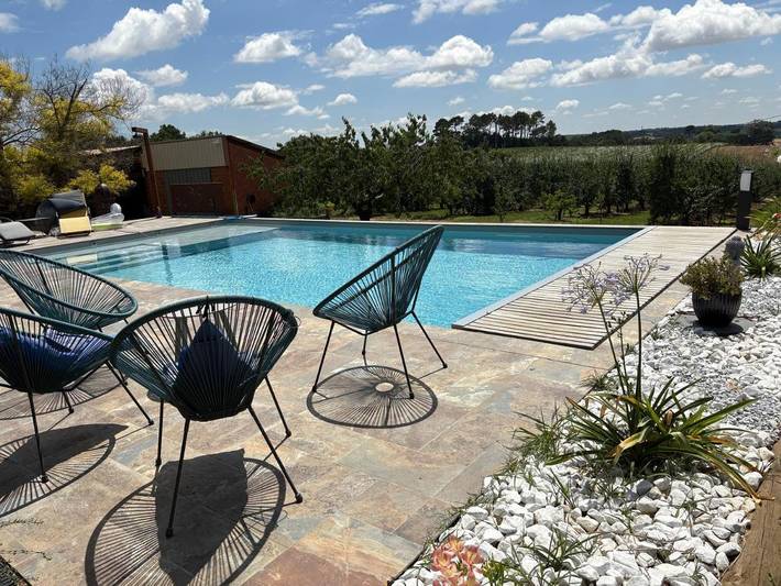 Maison d’hôte pour 2 personnes, avec Terrasse et Jardin ainsi que Piscine et Vue à Montesquieu (Tarn-et-Garonne)