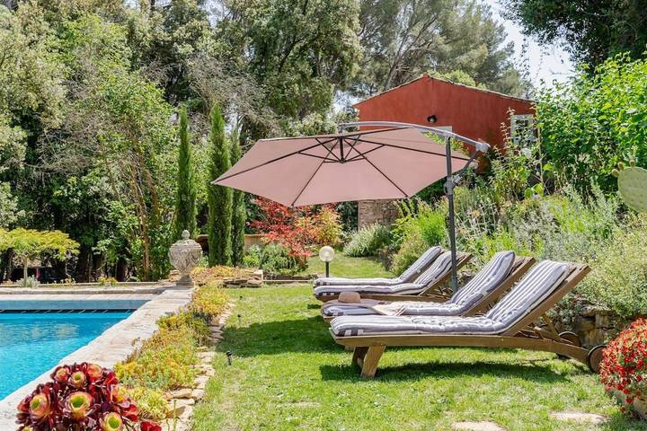 Chalet para 10 personas, con jacuzzi además de piscina y jardín - 1