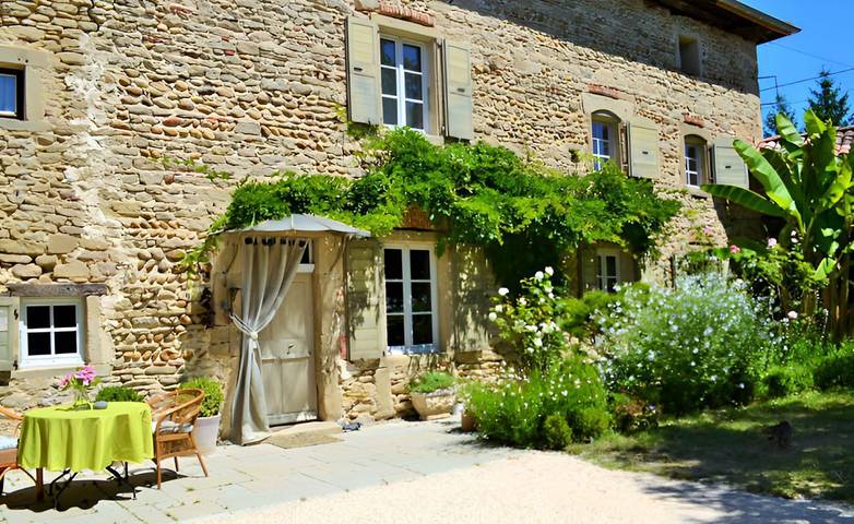 Chambre d’hôte pour 4 personnes, avec piscine et jardin dans l' Isère - 2