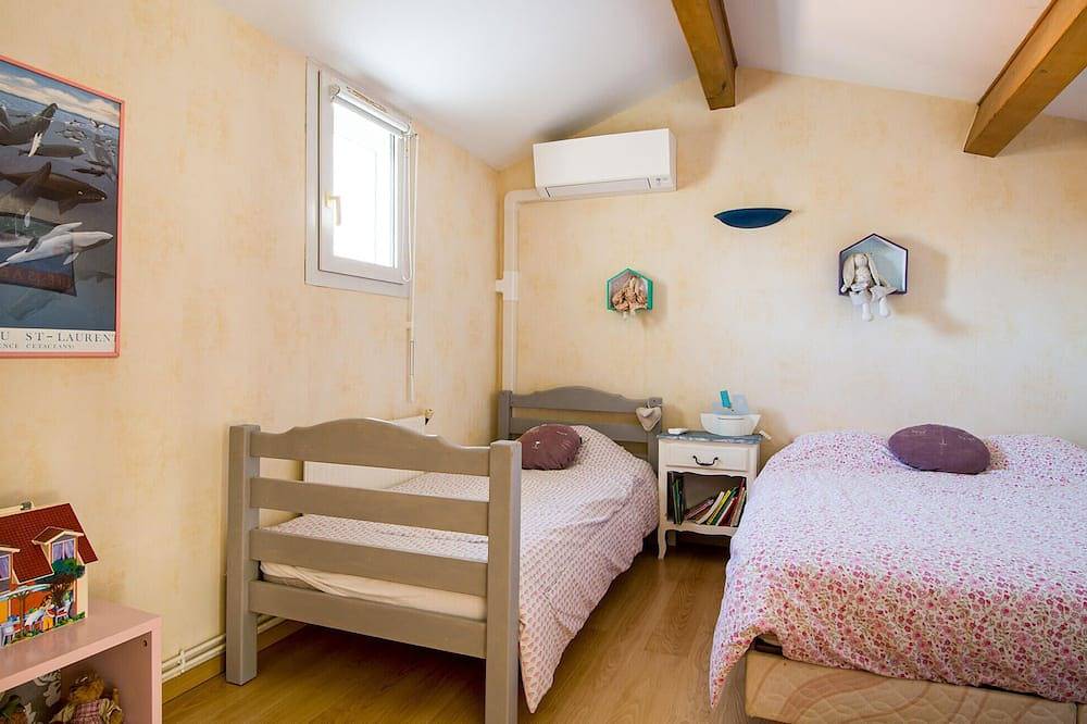 3 bedroom gorgeous home in Royan in Royan, Côte de Beauté