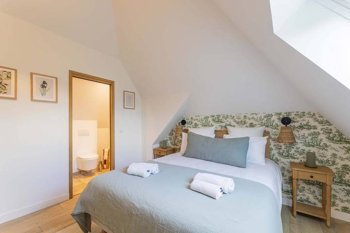 Location de vacances pour 8 personnes, avec terrasse ainsi que jardin et piscine à Cricquebœuf - 4