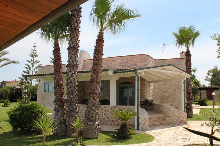 Chambre d’hôte pour 4 personnes, avec piscine ainsi que jardin et vue, animaux acceptés à Bari - 2