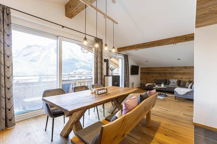 Ferienwohnung für 5 Personen, mit Balkon und Sauna in Lermoos
