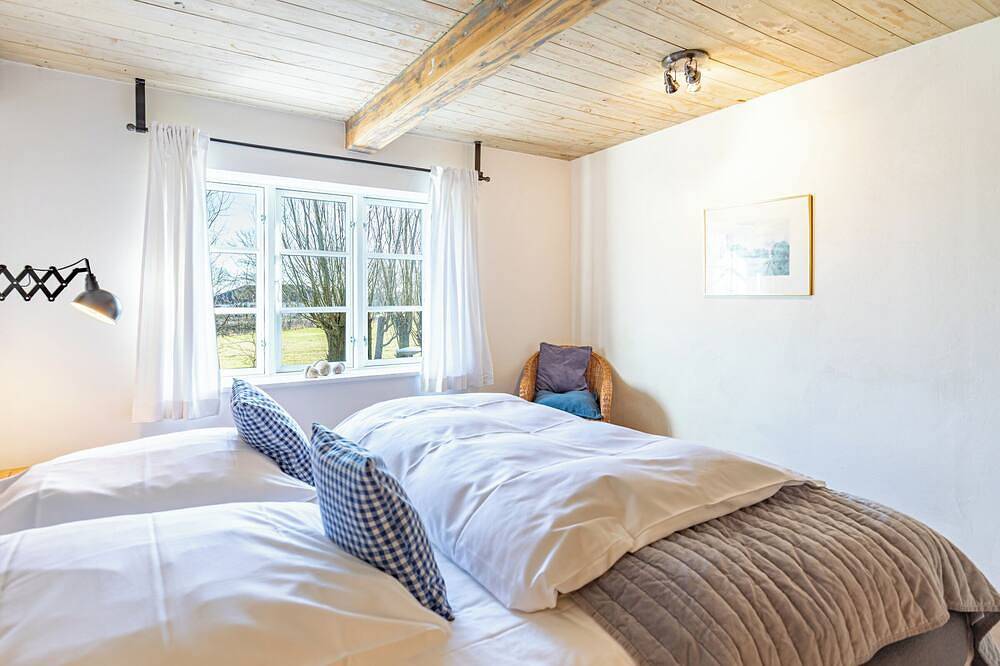 Schleusenwärter Luv: Ferienhaus mit Sauna, Kaminofen & Terrasse für bis zu 6 Gäs in Neukirchen (Nordfriesland), Nordfriesland