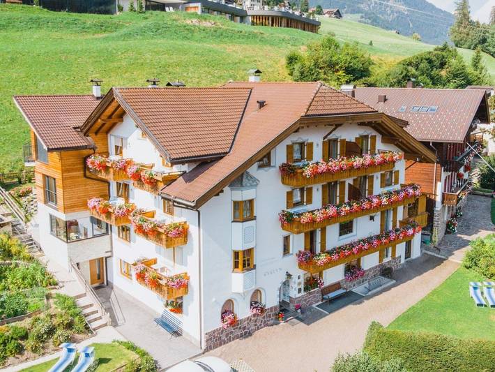 Ferienwohnung für 5 Personen, mit Garten im Grödnertal