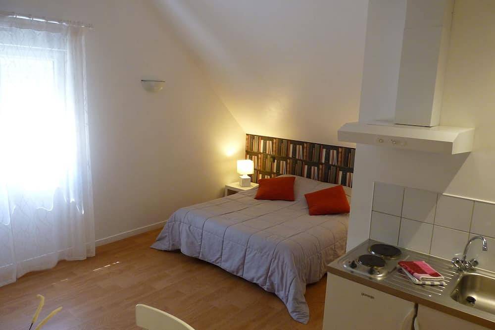 Studio Les Petits jardins in Marcillac-Vallon, Aveyron (desambiguación)