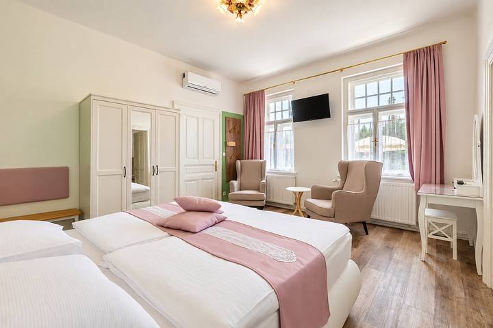 Ganze Wohnung, Albizia Apartments - Zuhause auf Reisen - Apartment Katja in Baden bei Wien, Wienerwald