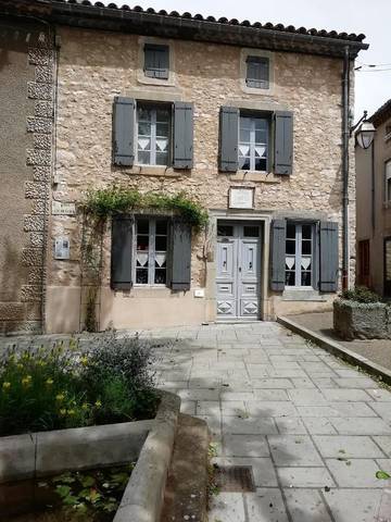 Chambre d’hôte pour 2 personnes, avec vue ainsi que jardin et piscine à Villeneuve-Minervois
