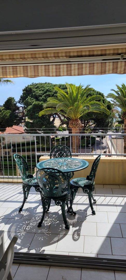 Gîte pour 4 personnes, avec balcon dans Plage Du Lavandou Le Lavandou