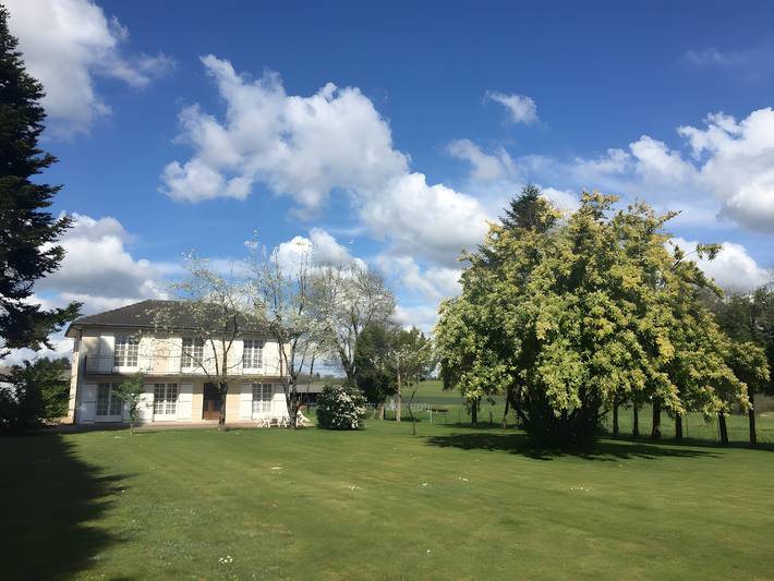 Maison de vacances pour 10 personnes, avec Balcon et Jardin en Charente
