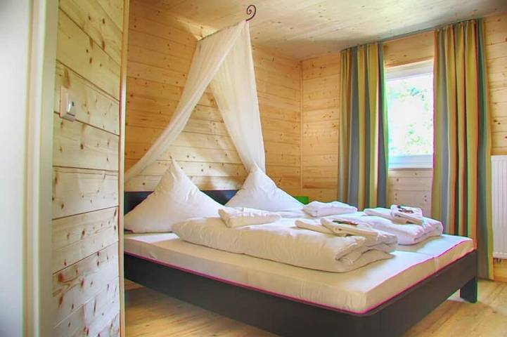 Ferienwohnung für 4 Personen, mit Sauna und Balkon sowie Pool und Garten, mit Haustier - 1