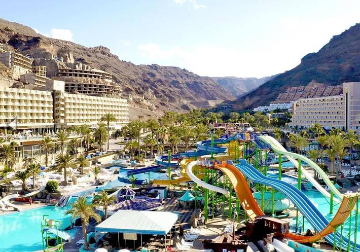 Apartamento para 4 personas, con vistas además de jardín y piscina en Taurito